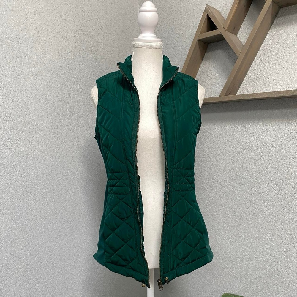MAURICES GREEN QUILTED ZIP UP VEST SLEEVELESS BOHO CHIC FALL WINTER OUTDOOR
